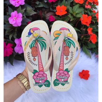 Chinelo de Dedo correias com Estampa Diferenciada - Desconto!