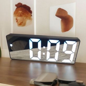 Relógio Despertador Mesa Digital 16X2.5X6cm Decorativo Temperatura Decoração Espelhado Pilha AAA Usb