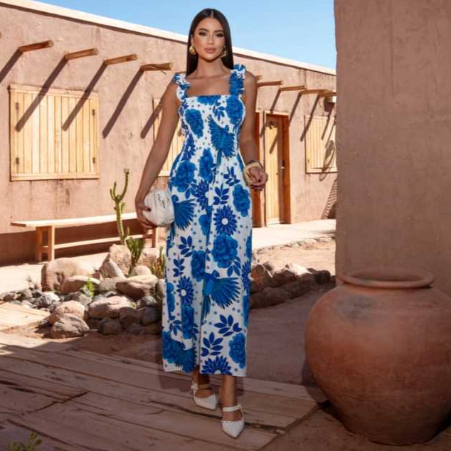 Vestido Longo Feminino Tecido Crepinho Estilo Farm com Alça larga e Lastex